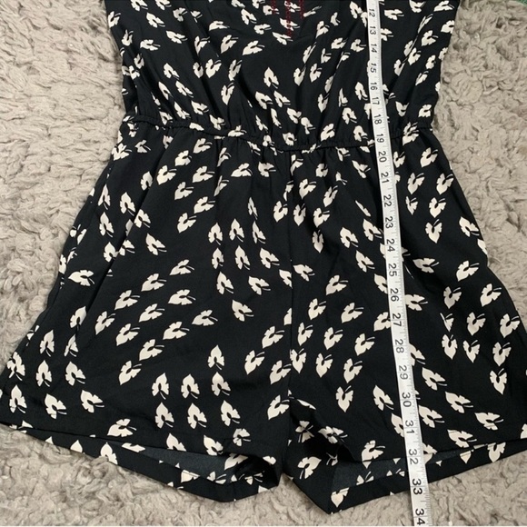 Ranna Gill Madine Printed Long Sleeve Romper - Picture 11 of 11